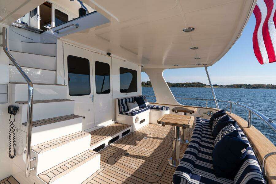 Marlow 72 GRIFFIN - Aft Deck