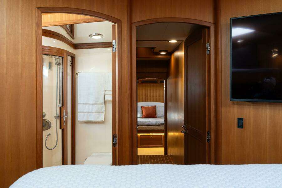 Marlow 72 GRIFFIN - VIP Guest Stateroom