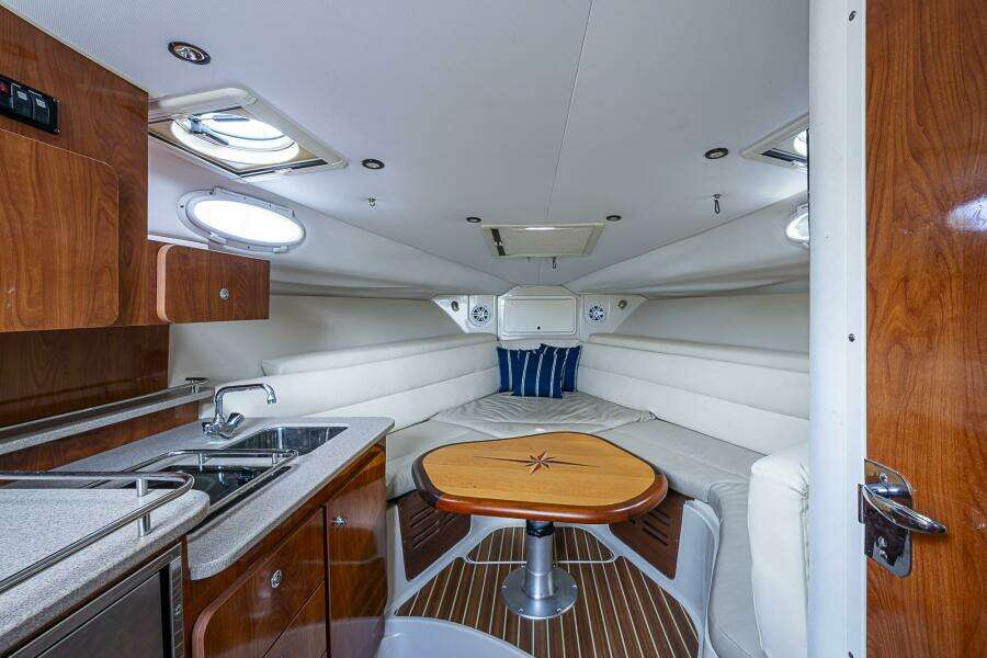 2013 Wellcraft 340 Coastal
