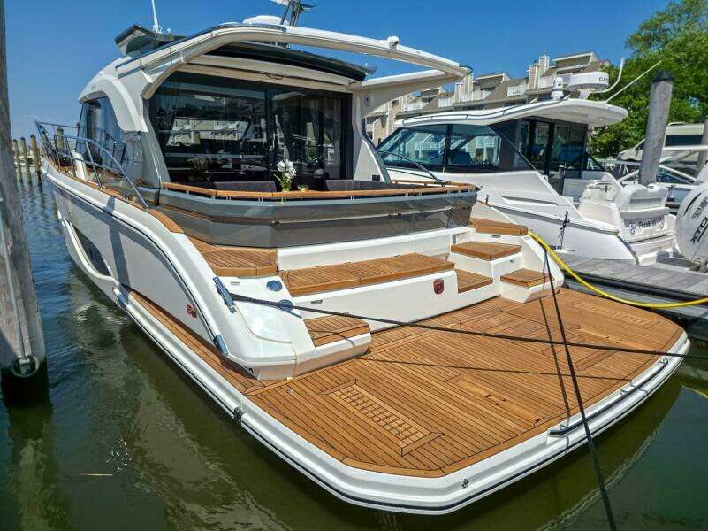 2026 Marex 440 Gourmet Cruiser