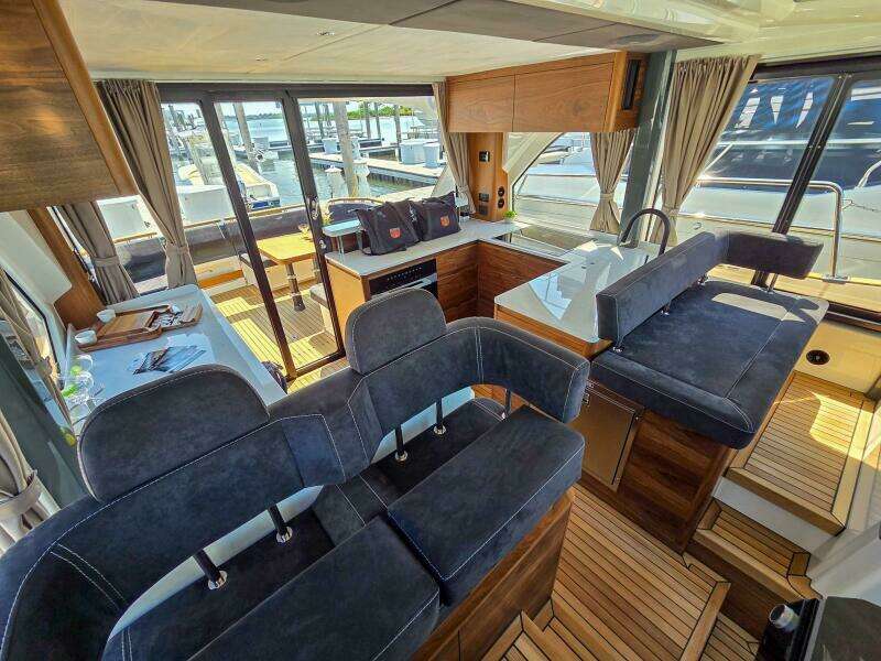 2026 Marex 440 Gourmet Cruiser