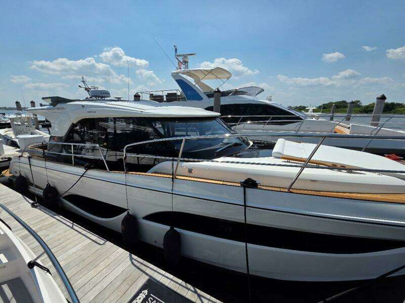 2026 Marex 440 Gourmet Cruiser