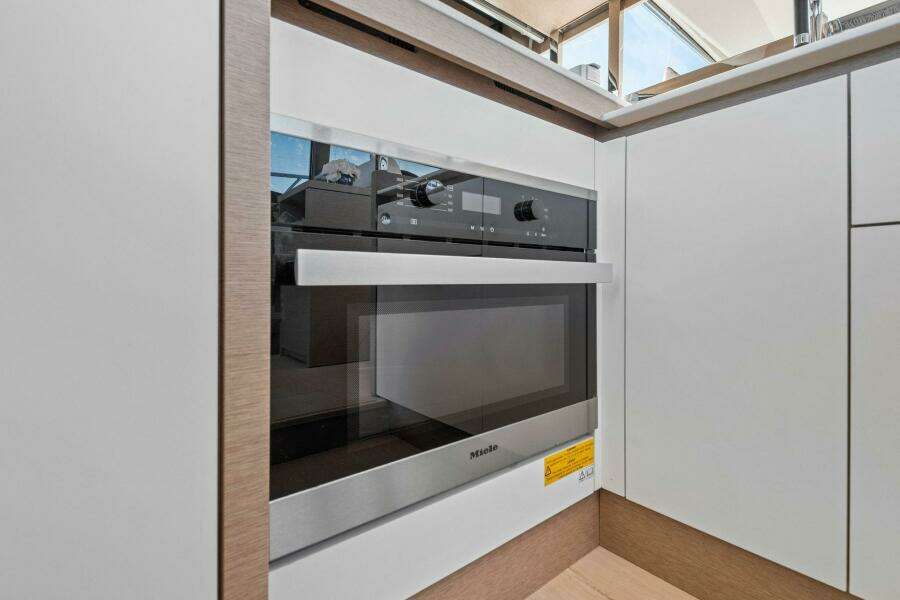 2022 Prestige 520 Flybridge