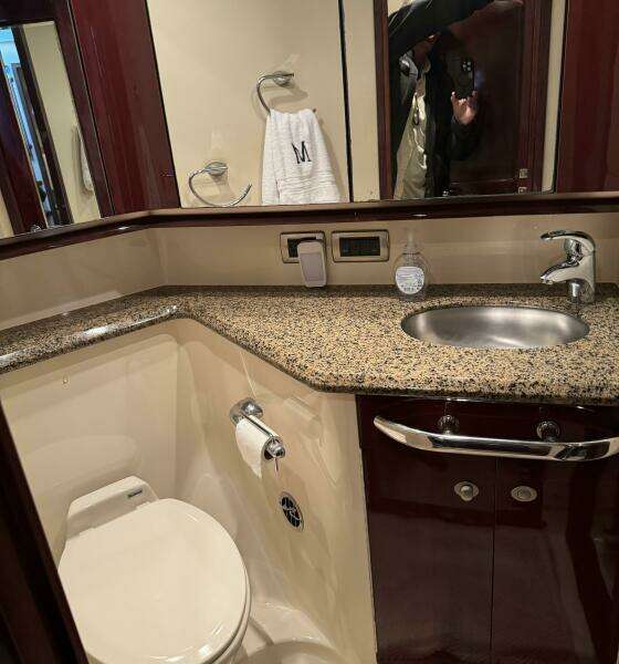 2007 Sea Ray 58 Sedan Bridge