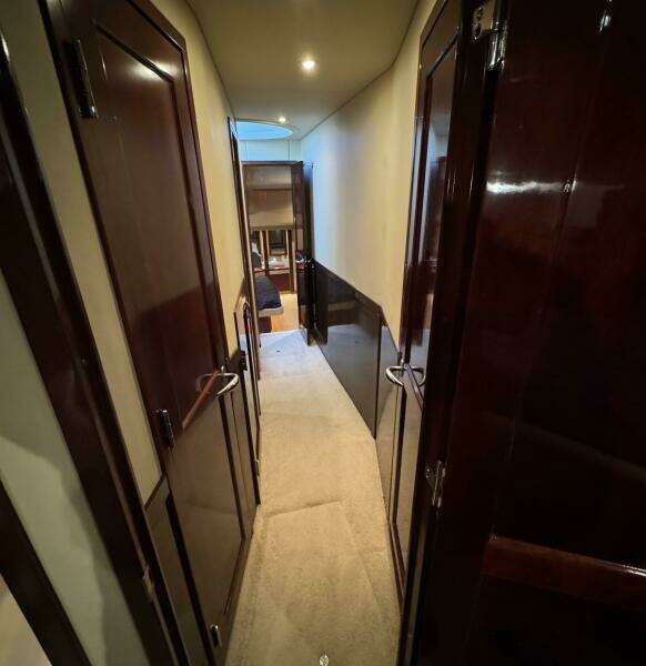 2007 Sea Ray 58 Sedan Bridge