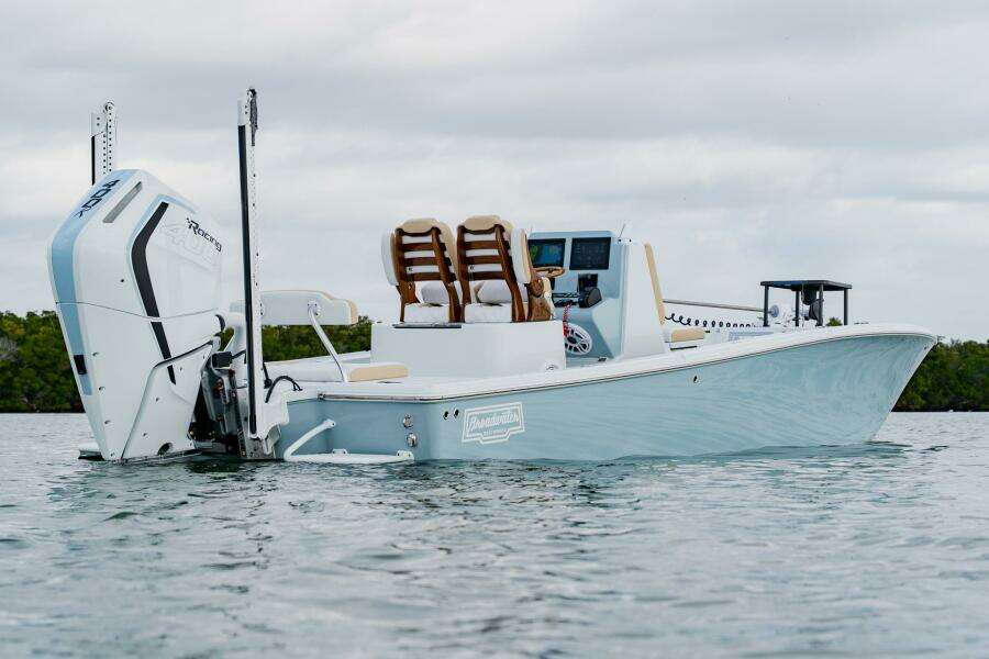 2026 Broadwater Boatworks 25 Bay Cat