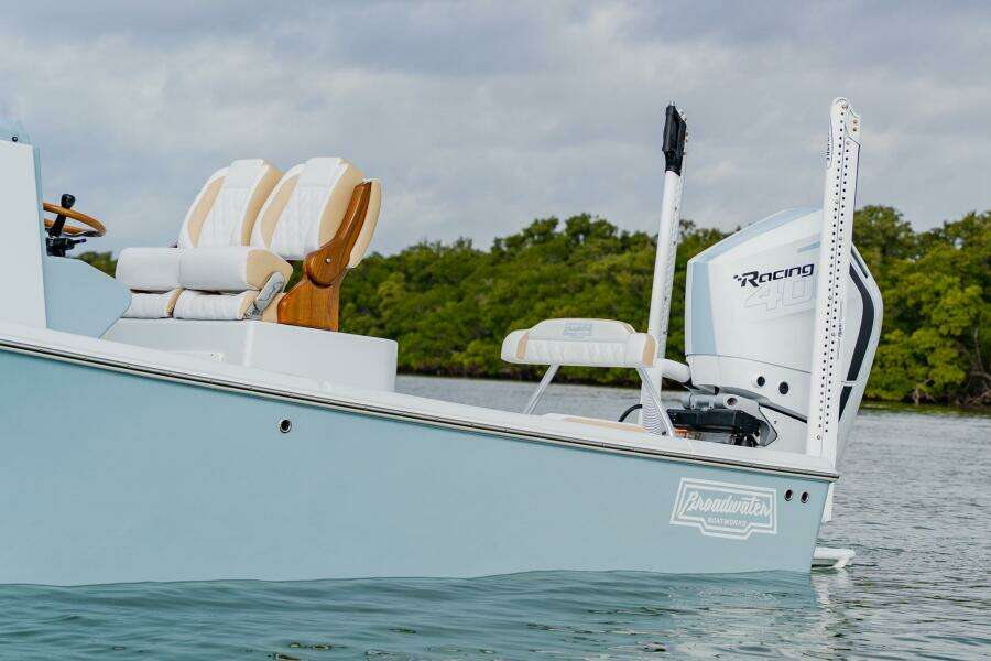 2026 Broadwater Boatworks 25 Bay Cat