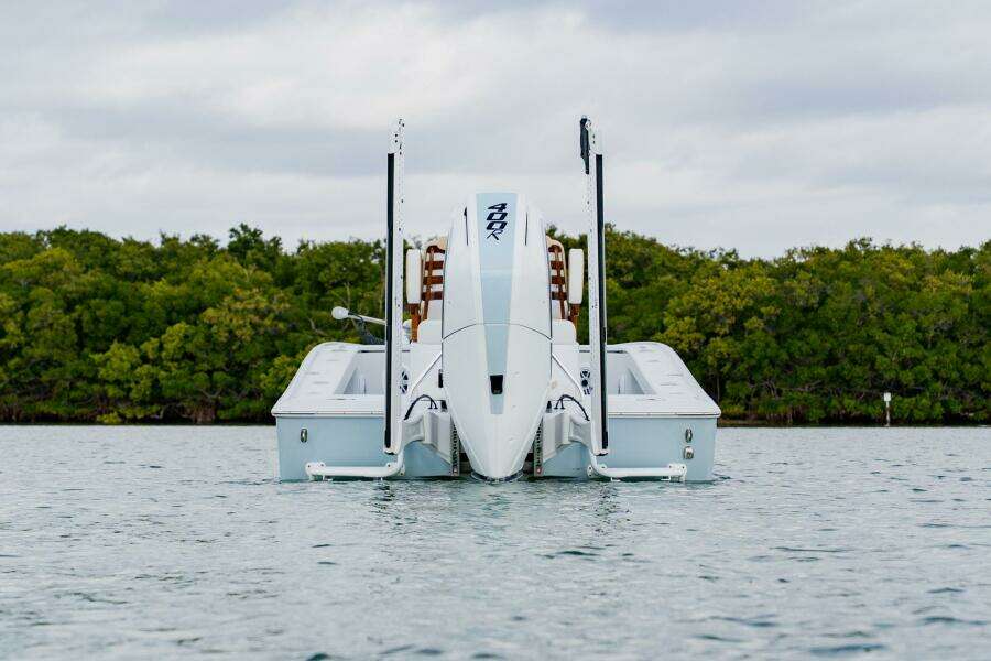 2026 Broadwater Boatworks 25 Bay Cat