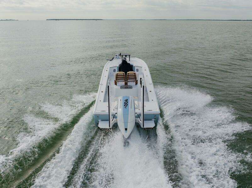 2026 Broadwater Boatworks 25 Bay Cat