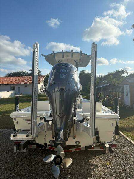 2022 Pathfinder 2400 TRS