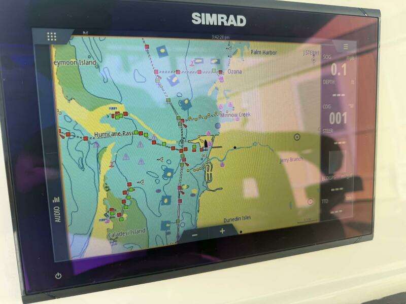 2021 Aquasport 2500 Center Console