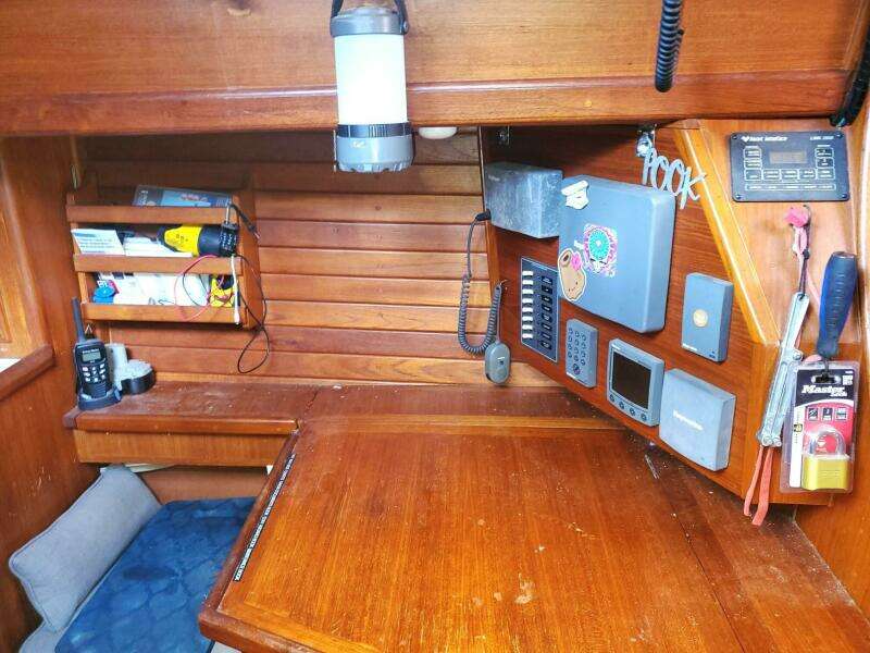 1985 Celestial Center Cockpit