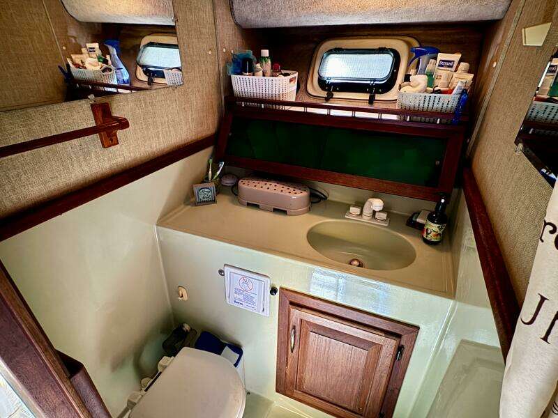 1979 Silverton 34 Convertible