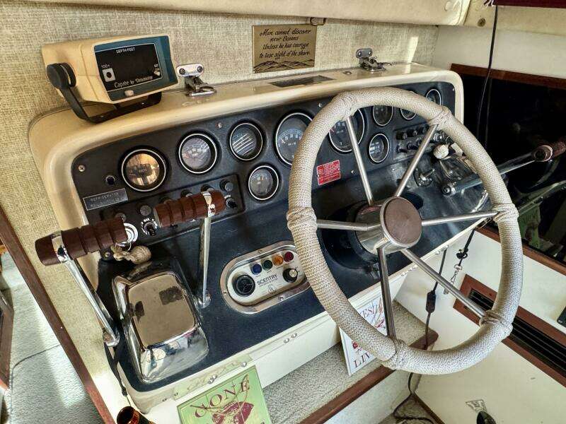 1979 Silverton 34 Convertible