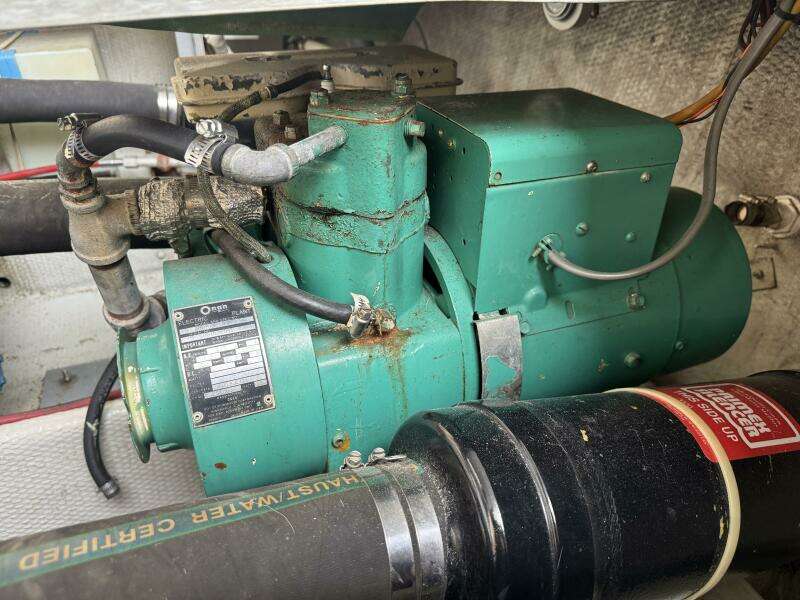 1979 Silverton 34 Convertible