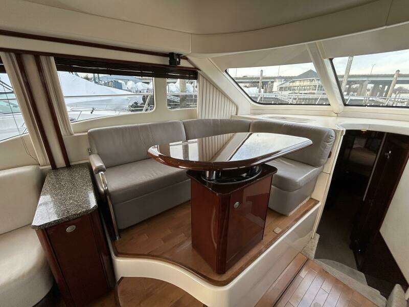 2008 Sea Ray 52 Sedan Bridge