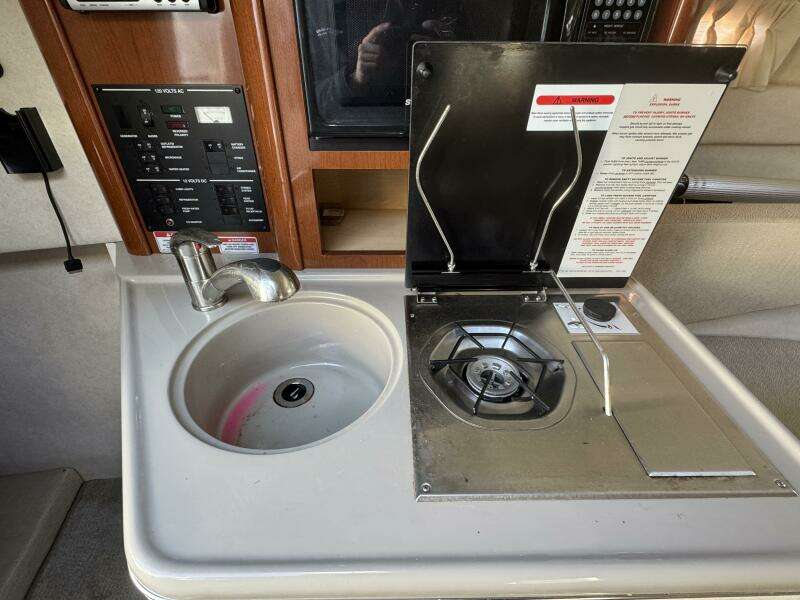 2008 Sea Ray 240 Sundancer