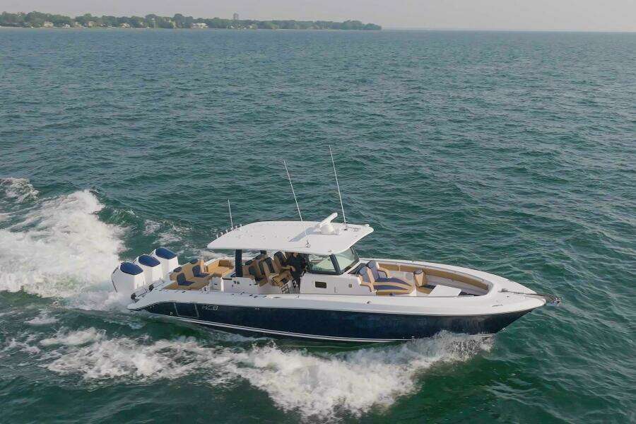 2023 HCB 42 Lujo