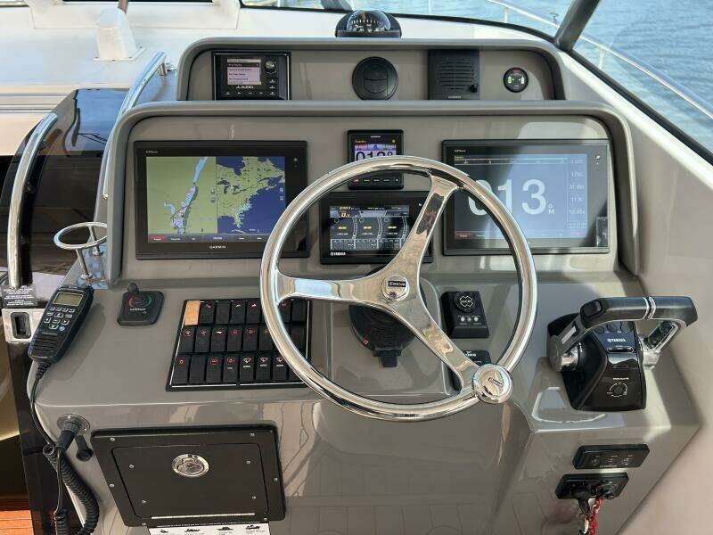 2018 Pursuit OS 385 Offshore