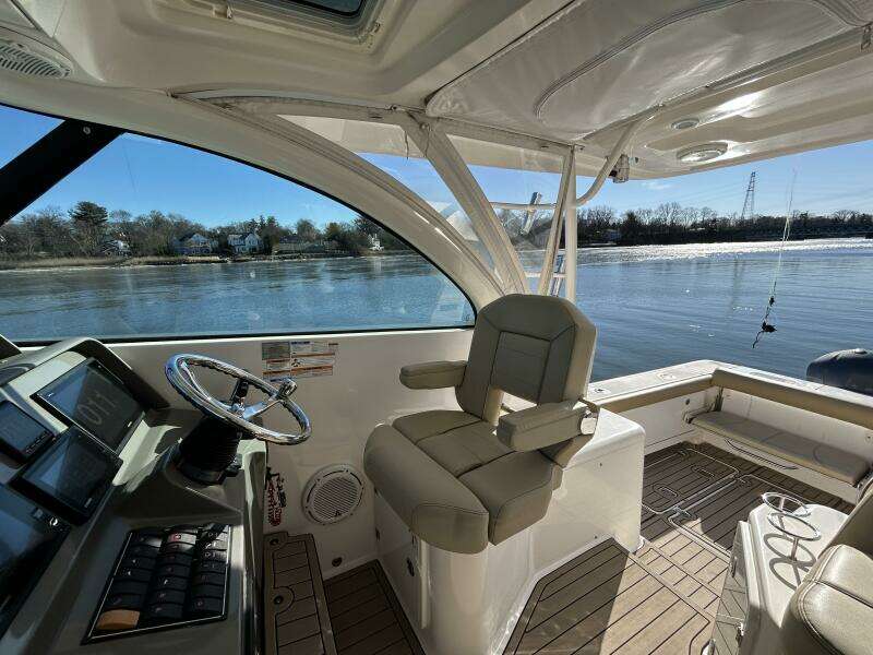 2018 Pursuit OS 385 Offshore