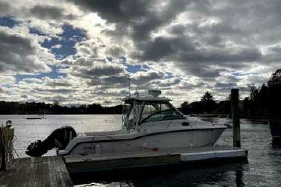 2014 Boston Whaler 285 Conquest