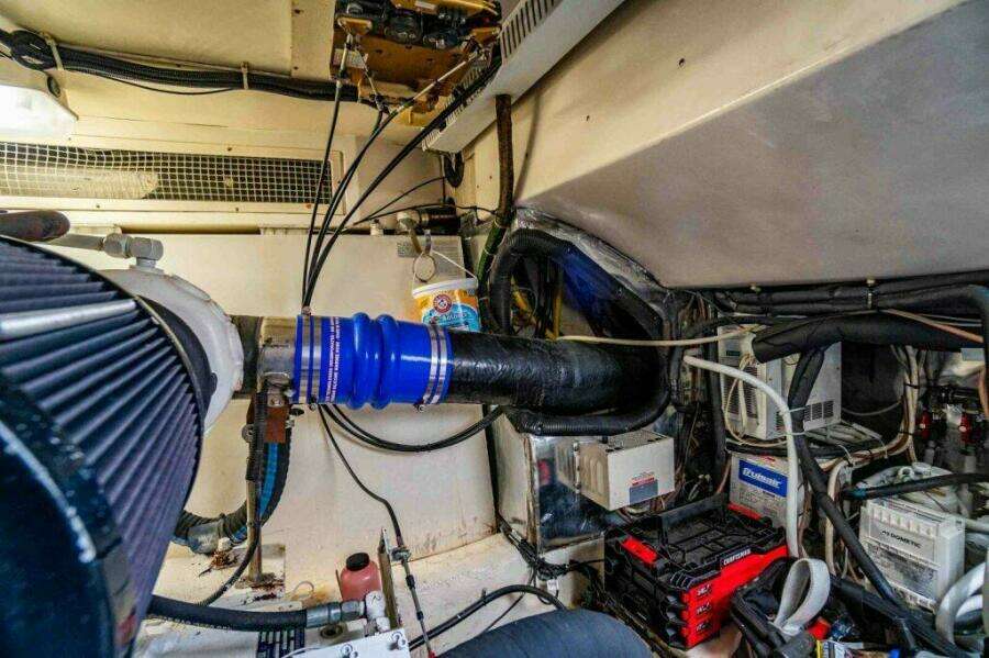 Ocean Yachts 56 TUNAR - Engine Room 