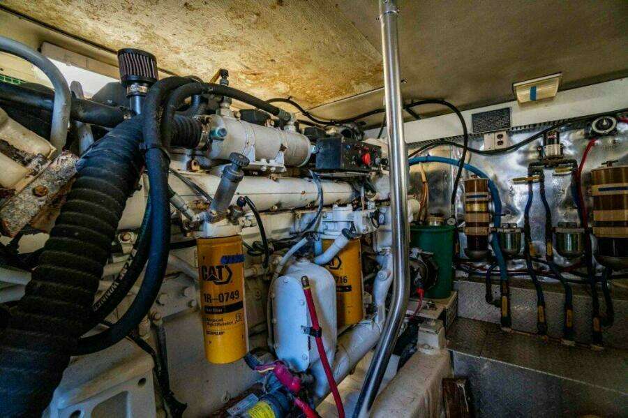Ocean Yachts 56 TUNAR - Engine Room 