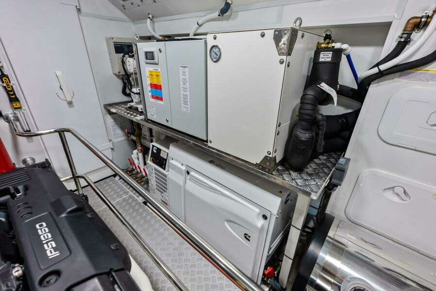 2025 Absolute 75 Navetta