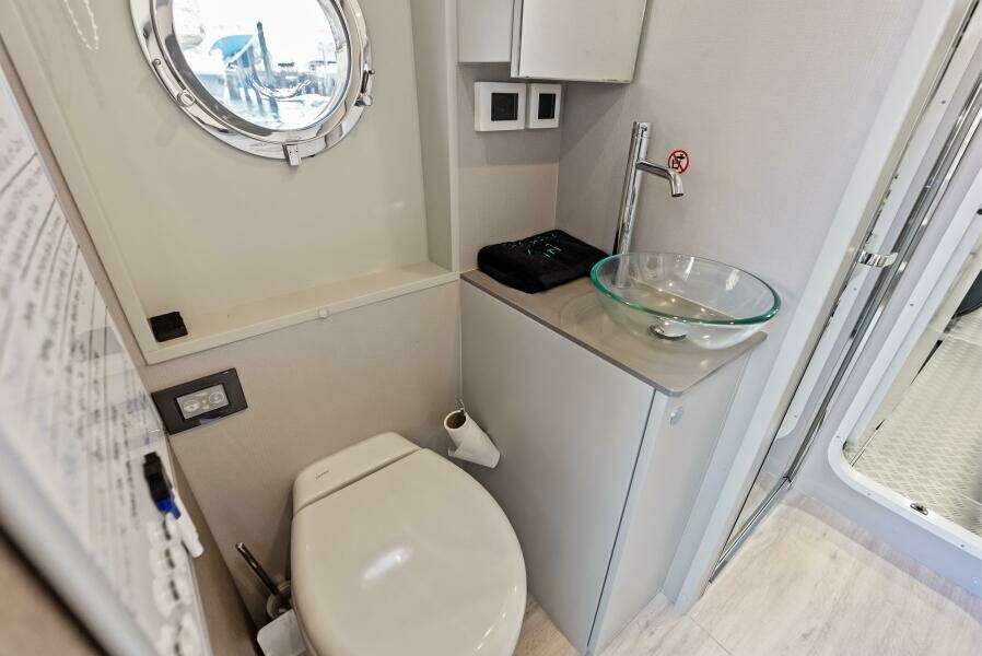 2025 Absolute 75 Navetta