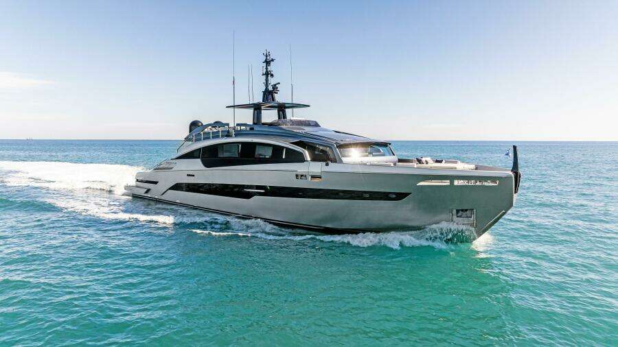 2023 Pershing GTX Motoryacht