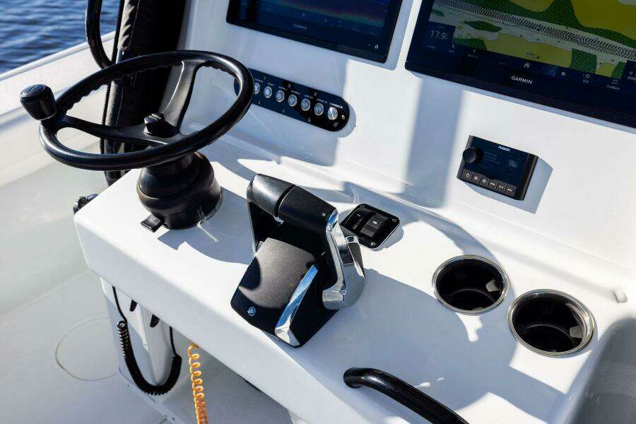 2023 Yellowfin 32 Offshore