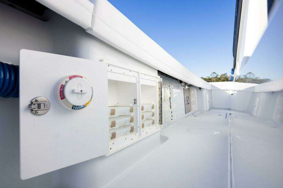 2023 Yellowfin 32 Offshore