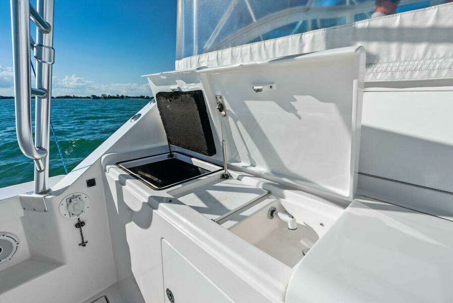 2006 Cabo 45 Express