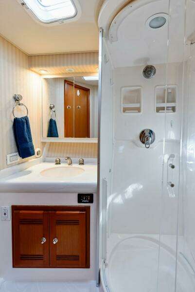 2006 Cabo 45 Express