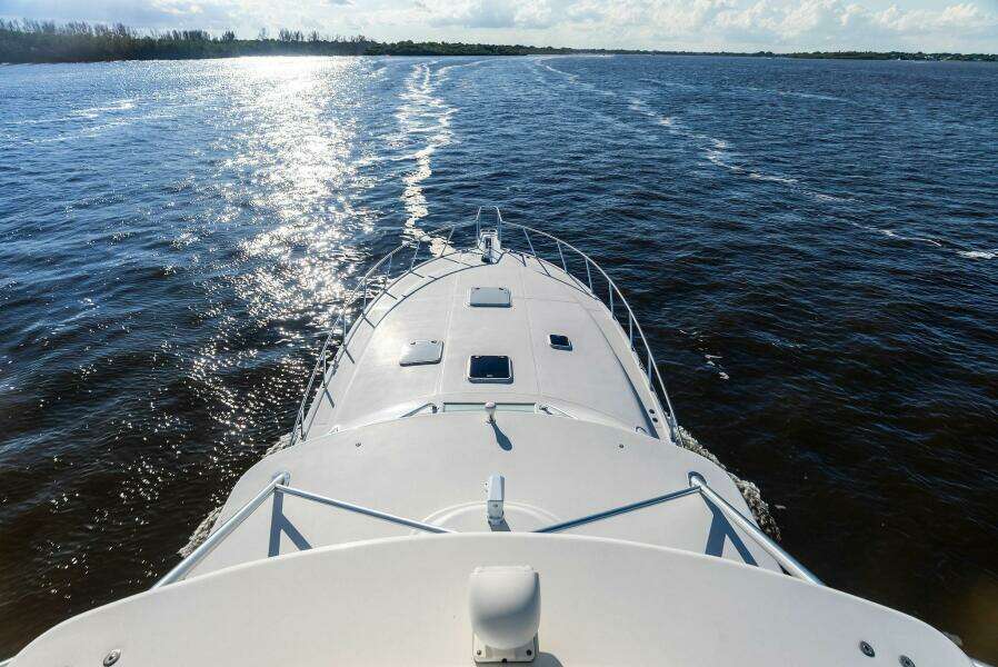 2006 Cabo 45 Express