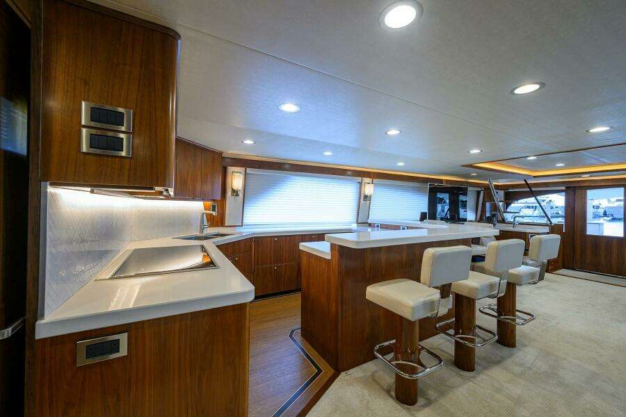 Viking  92 SPECULATOR - Galley