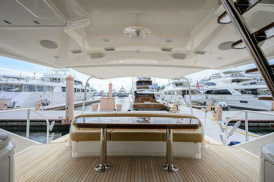 Viking  92 SPECULATOR - Flybridge Aft Deck