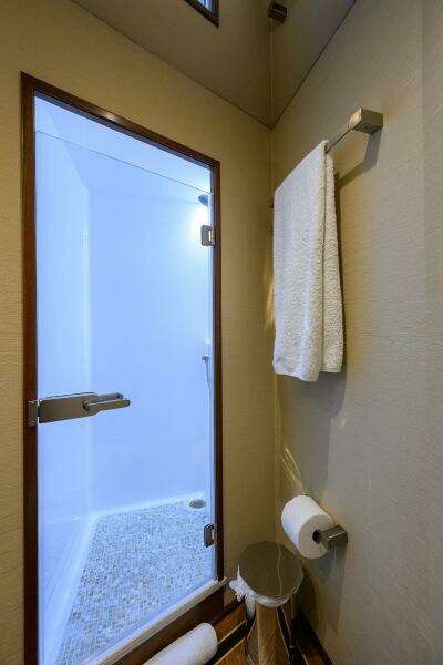 Viking  92 SPECULATOR - VIP Guest Stateroom Ensuite Head