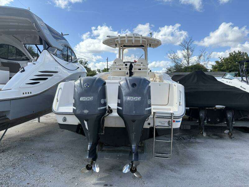 2018 Grady-White Canyon 306