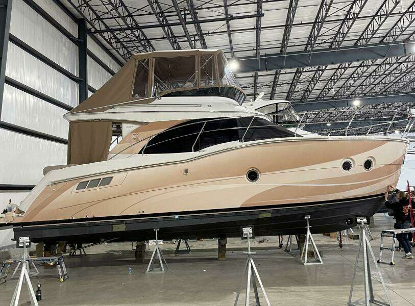 2013 Carver C-34 Command Bridge