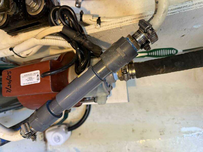 2013 Carver C-34 Command Bridge