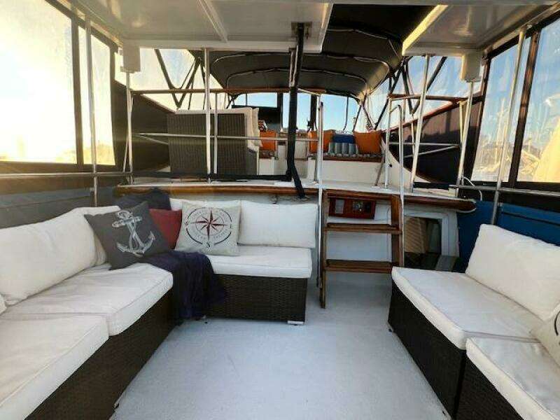 44' Marine Trader Trunk Deck Forward