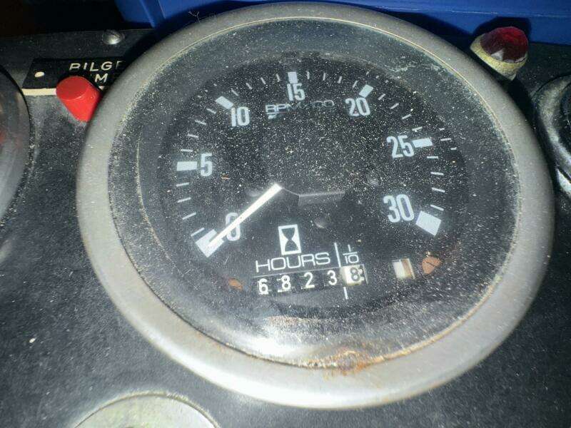 44' Marine Trader Salon Helm - Port Engine