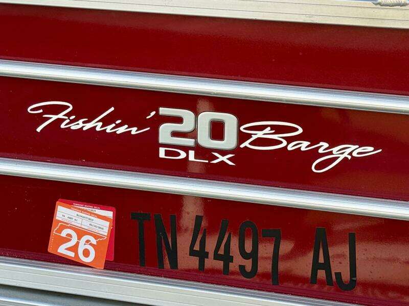 2019 Sun Tracker Fishin' Barge 20DLX