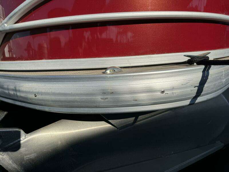 2019 Sun Tracker Fishin' Barge 20DLX