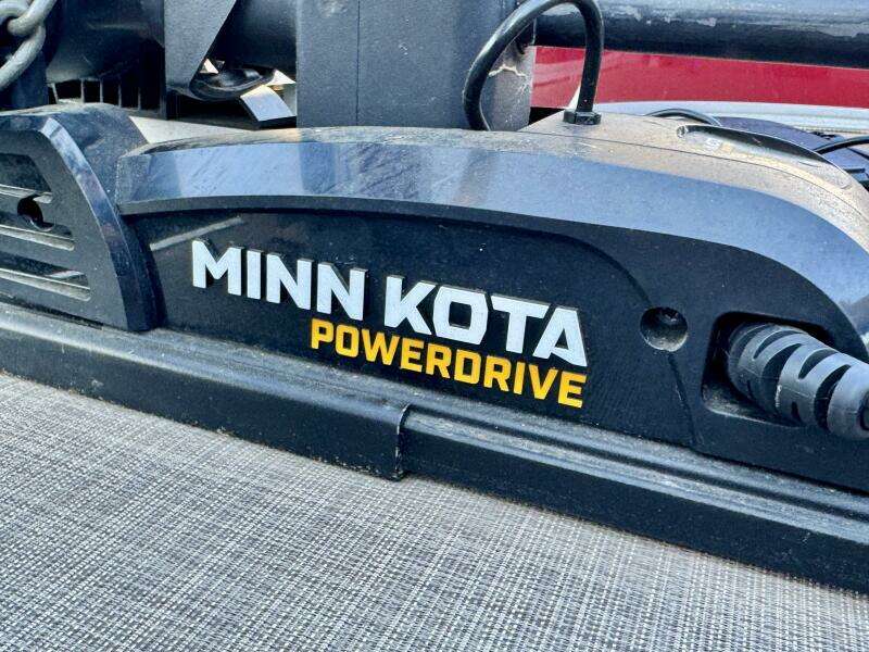 2019 Sun Tracker Fishin' Barge 20DLX