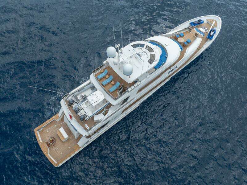 2010 Westport Superyacht