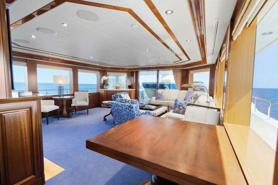 2010 Westport Superyacht