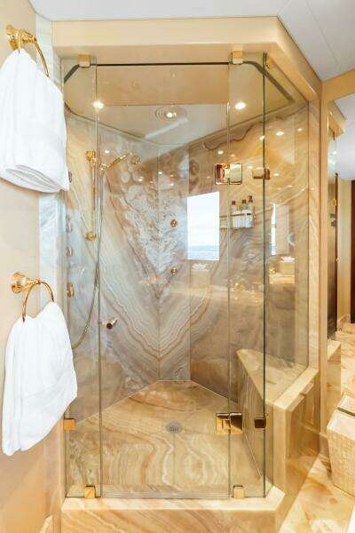 2010 Westport Superyacht