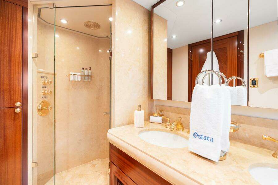 2010 Westport Superyacht